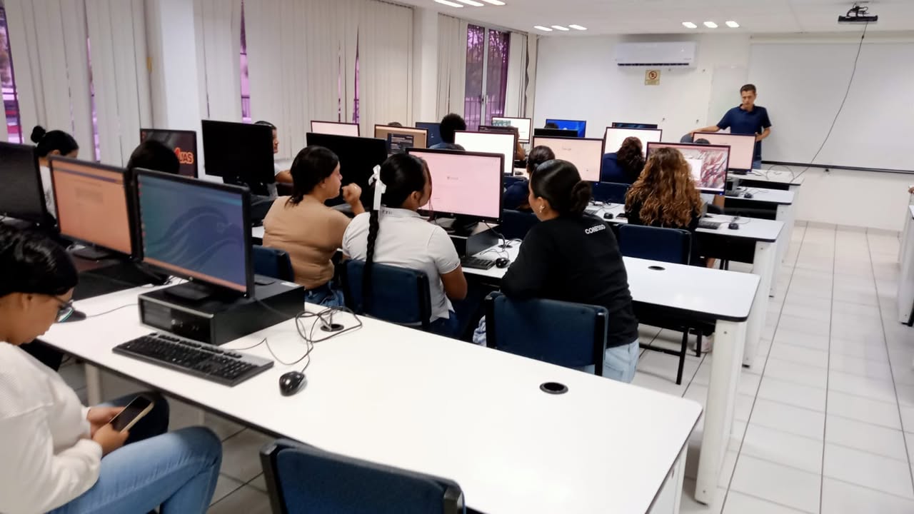 Facultad de Trabajo Social Mazatlán - UAS